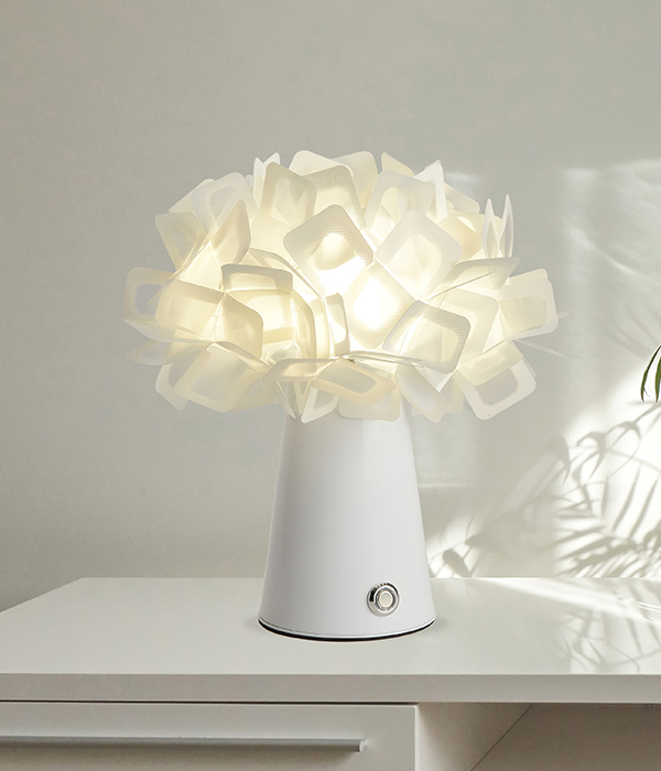 피어스 단스탠드 테이블 스탠드 LED 3W